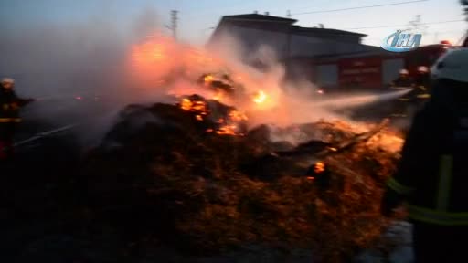 Bursa'da saman yüklü kamyon cayır cayır yandı