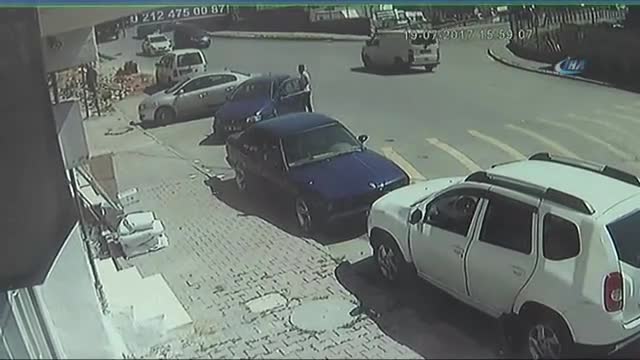 Yolun tırı yutma anı kamerada