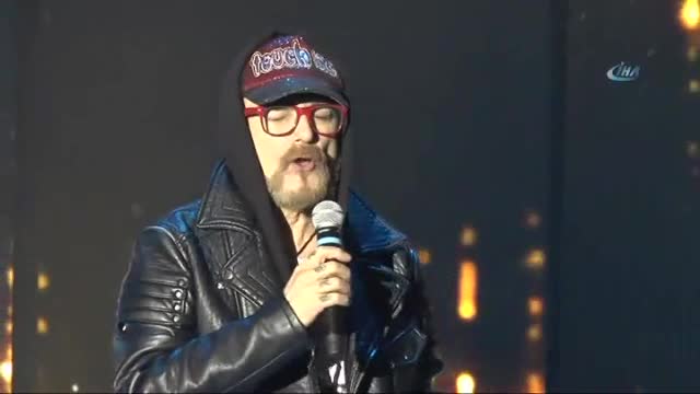 Ünlü sanatçı Harun Kolçak hayatını kaybetti