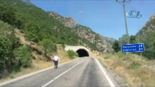 Teröristler böyle ateş açtı! Sosyal medya bu şoförü konuşuyor