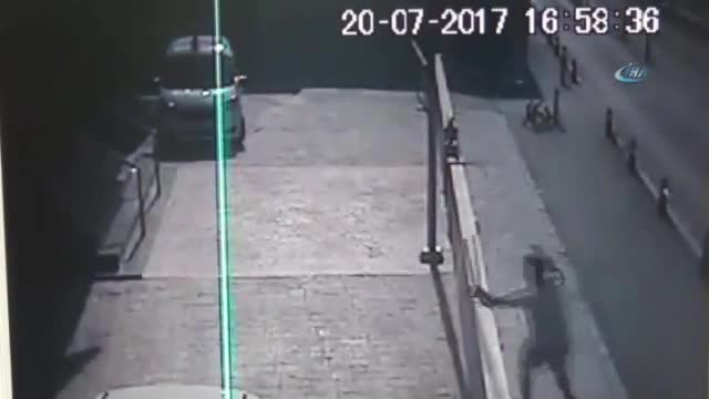 Emniyet önünde döner bıçaklı kovalamaca