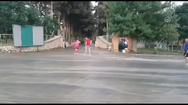 Mardin'de su şebekesi patladı kilometrelerce kuyruk oluştu