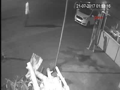 Adana'daki bar cinayeti kamerada! 'Kocama baktı dedi ve...'