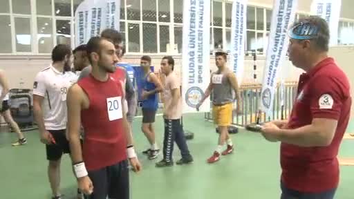 Bursa'da beden eğitimi öğretmeni olabilmek için bayılana kadar koştular
