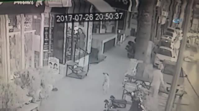 5. kattan otomobilin üzerine böyle düştü