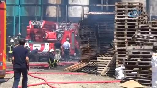 Bursa'da palet fabrikasında yangın korkuttu!