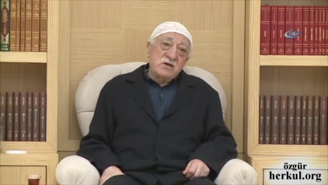 FETÖ lideri Gülen'den darbecilere övgü