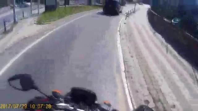 Aziz Yıldırım trafikte kavga etti