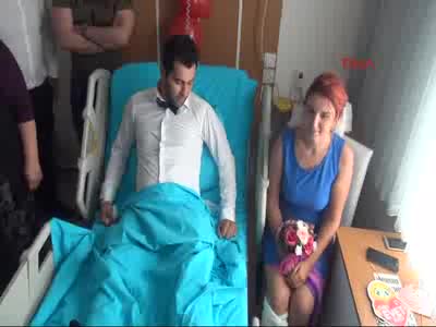 Bursa'da kazada yaralanan çiftin nikahı hastanede kıyıldı