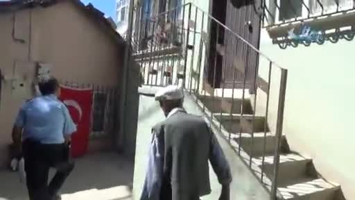 Bursa'da evde arkadaşı uyuşturucudan ölünce 112'yi arayıp kaçtı