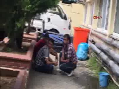 Zırhlı polis aracı 'Akrep' çocuğa çarptı