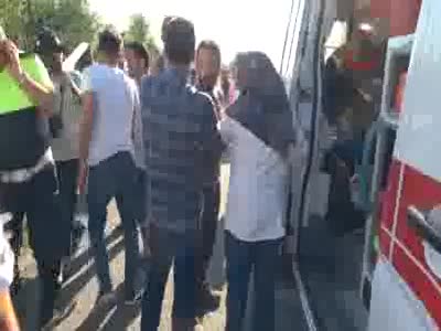 Oğullarını askere götüren aile kaza yaptı: 1 ölü, 4 yaralı