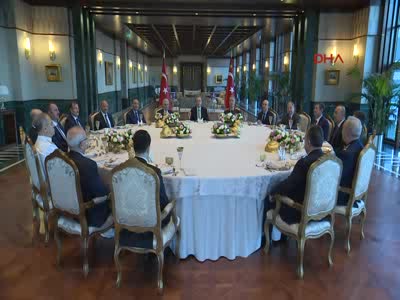 Cumhurbaşkanı Erdoğan YAŞ üyeleri ile yemekte buluştu