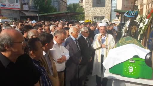 Bursa'da eski bakanın kardeşine son görev
