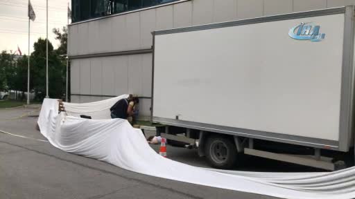 Bursa'da ekmek kamyoneti fabrikadaki temizlikçi kadını ezdi