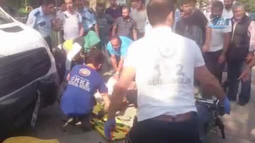 Bursa'da kamyonet ile motosiklet çarpıştı: 2 yaralı