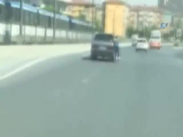 İstanbul trafiğinde tehlikeli oyun
