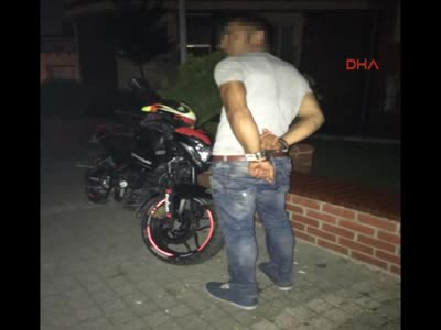 "Bizi kelepçele, şaka yapalım" dediler, gasp etti!