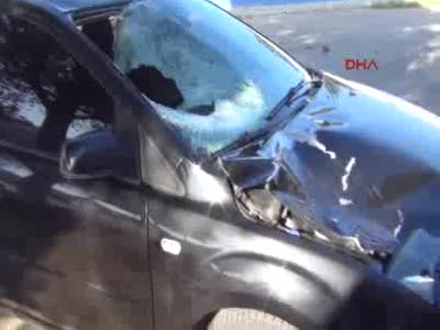 Bursa'da yolun karşısına geçerken otomobil çarpan yaya öldü
