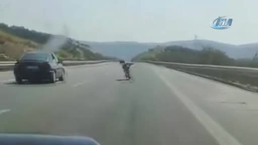 Bursa'da motosikletçilerin tehlikeli yolculuğu