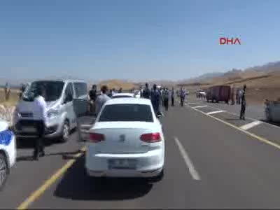 Van Özalp'ta kaza: 6 ölü 3 yaralı