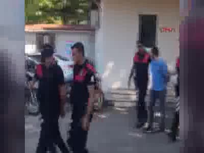 Bursa'da zehir tacirleri 'Yunus' polislerinden kaçamadı!