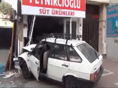 Bursa'da direksiyon başında nöbet geçirince iş yerine daldı!