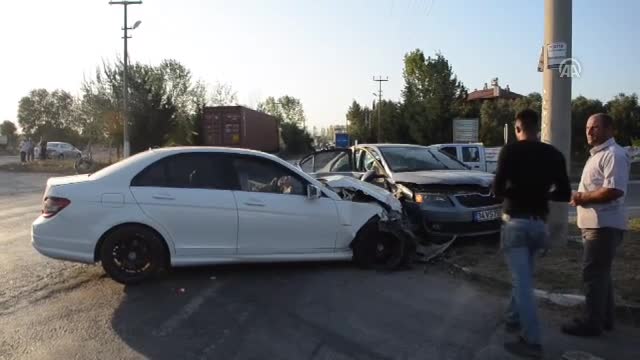 Bursa'da hava yastıkları 4 kişiyi ölümden kurtardı
