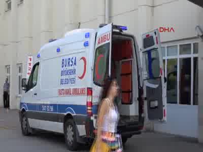 Bursa'da sınıfta sabitlenmeyen dolabın altında kalan Yusuf yoğun bakımda