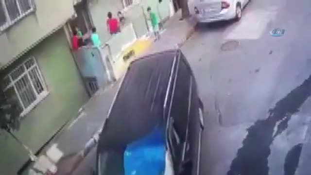 Çocukları adres sorma bahanesiyle minibüsüne bindirince...