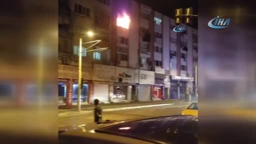 Bursa'da eski polis memuru yanarak can verdi