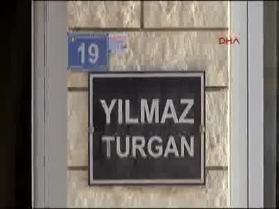 Pencerede biriken sineklerden şüphelendiler, ölü bulundu