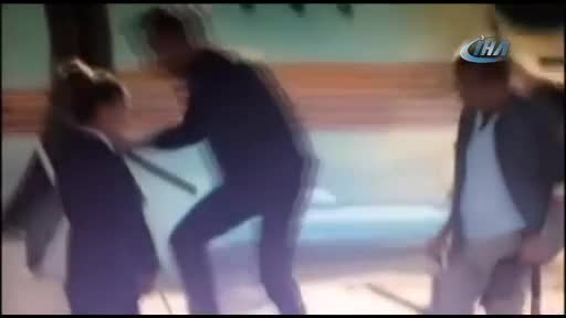 Pistten çıkarak yanan uçak dizide kullanılmış