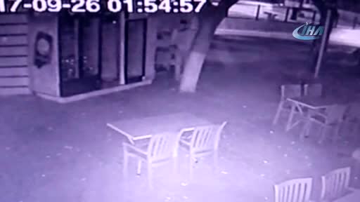 Bursa'da hırsızlık için girdiği kafede önce karnını doyurdu, sonra soydu