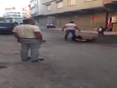 Kadına şiddet bitmiyor! Çocuğunun gözleri önünde...