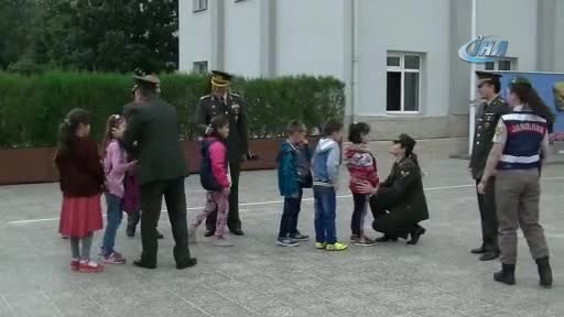 Bursa'da şehit ve köy çocukları helikoptere bindi, unutulmaz bir gün yaşadı