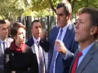 Meclis kapısında CHP'li vekillere müdahale
