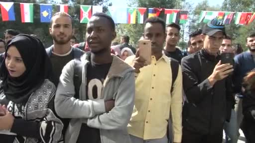 Bursa'da yabancı Müslüman öğrenciler ilk defa aşure yedi