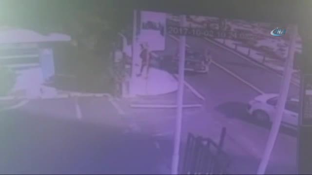 Kaldırımda bekleyen kıza böyle çarptı