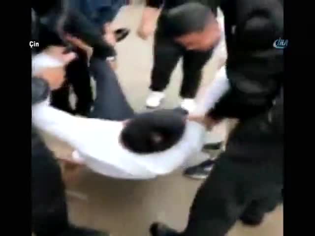 Damat geleneksel şaka sırasında öldü