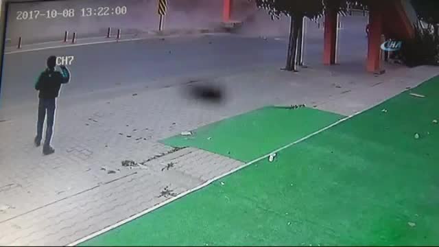 Vincin çarptığı üst geçit böyle yıkıldı