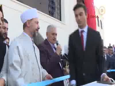 Başbakan Helin'in ailesini ziyaret etti