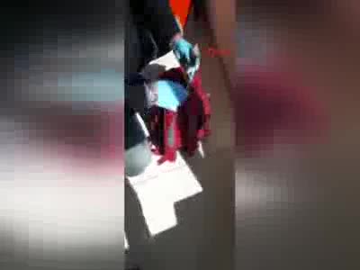 Genç kız iç çamaşırına binlercesini gizledi!