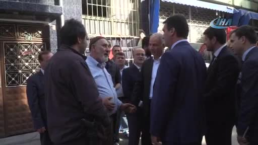 Dündar, Efkan Ala ile Bursa'da Alemdar Mahallesi'ni gezdi