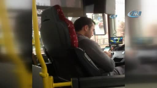 Bursa'da Halk Otobüs şoförü tehlikeye böyle davetiye çıkardı