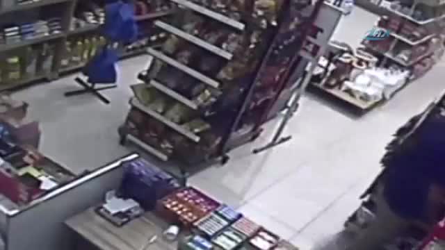 Gasp zanlısı önce kameraya sonra polise yakalandı