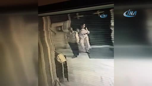Rus turist İstanbul'daki kilisede mum yaktığı sırada dehşeti yaşadı