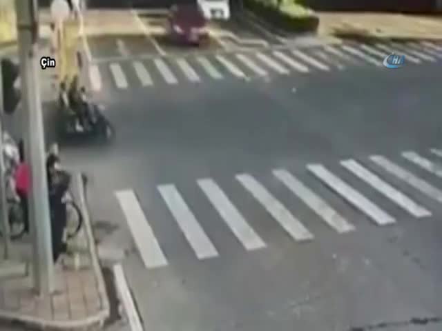 Işık ihlali feci bir kazayla bitti