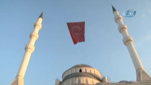 Bursa'da satılık caminin tabelası indi