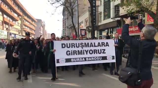 Bursa'da avukatlar sokağa döküldü!